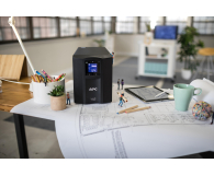 APC Smart-UPS (1000VA/600W, 8x IEC, AVR, LCD) - 545956 - zdjęcie 4